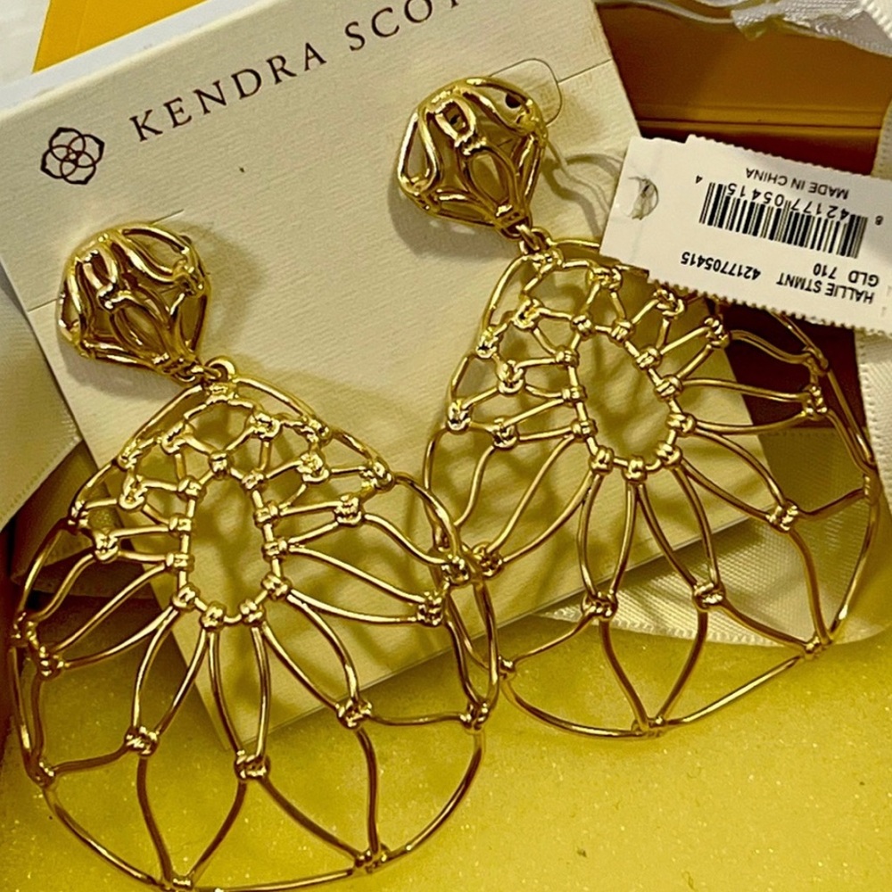 NWT Rare & Retired Kendra Scott Hallie Statement Earrings Yellow Gold SOLD OUT! - Picture 8 of 9